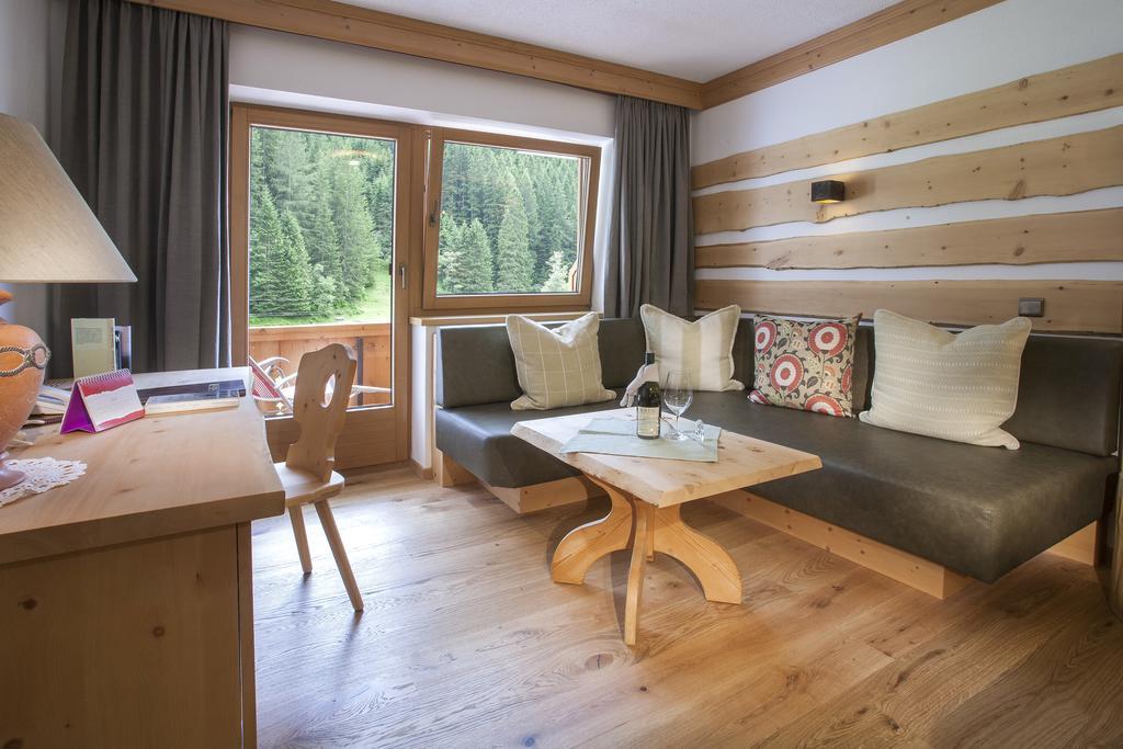 Natur-&Wanderhotel Tuxertal Zimmer foto