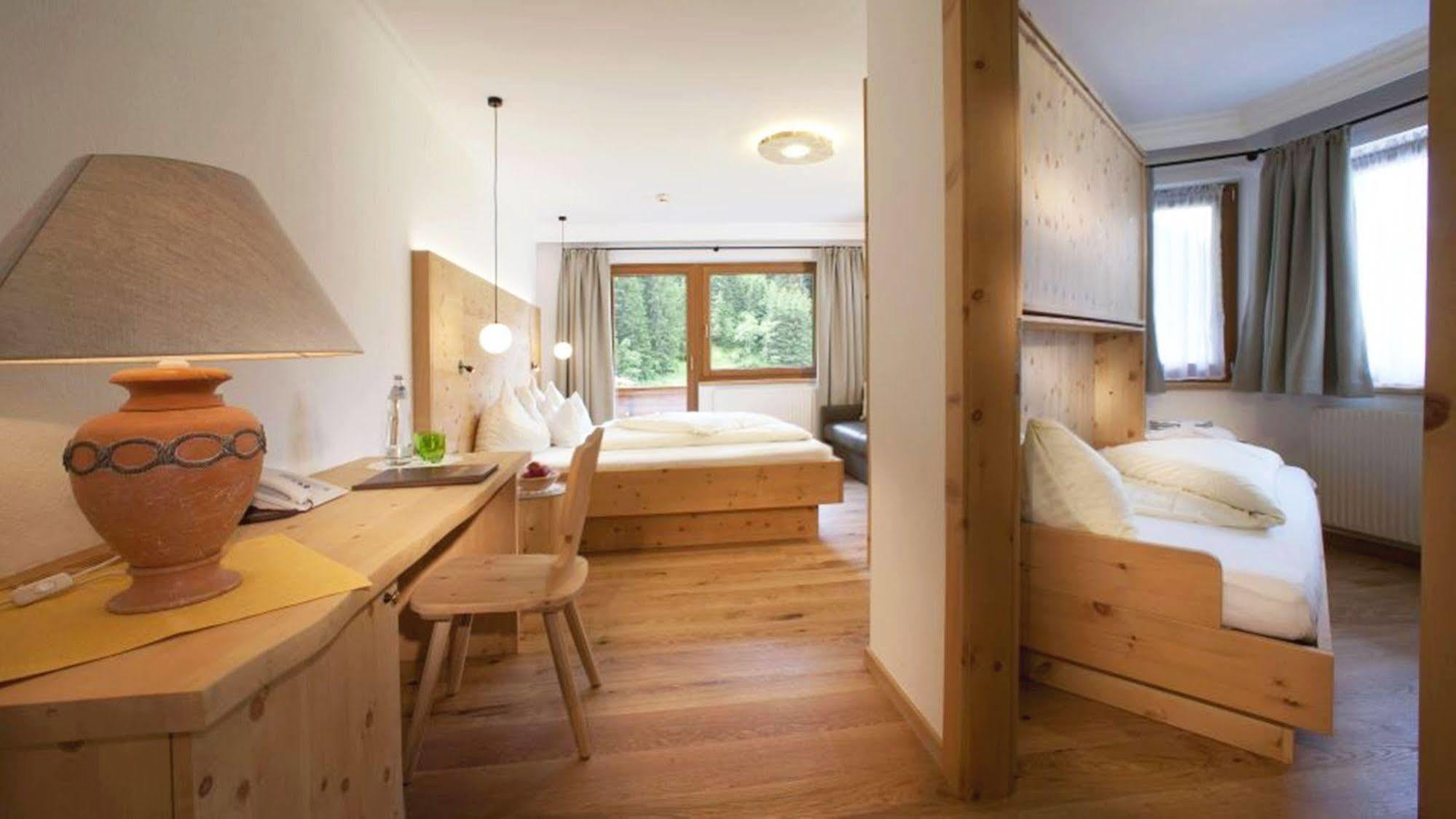 Natur-&Wanderhotel Tuxertal Exterior foto